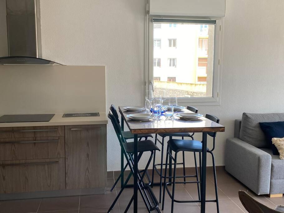 Cosy T3 Gare Terrasse + Parking Apartment *